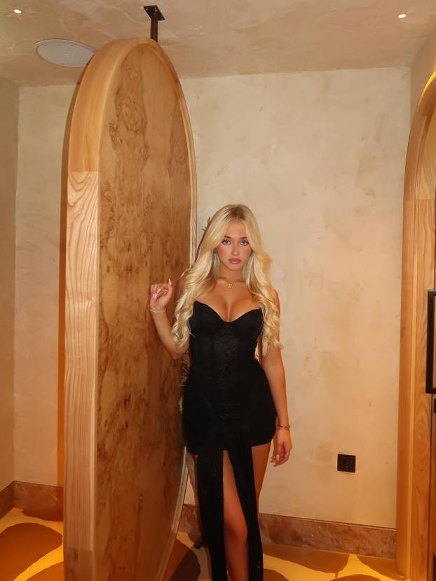 FOTO Bujna plavuša zavela je Vuškovićeva budućeg suigrača