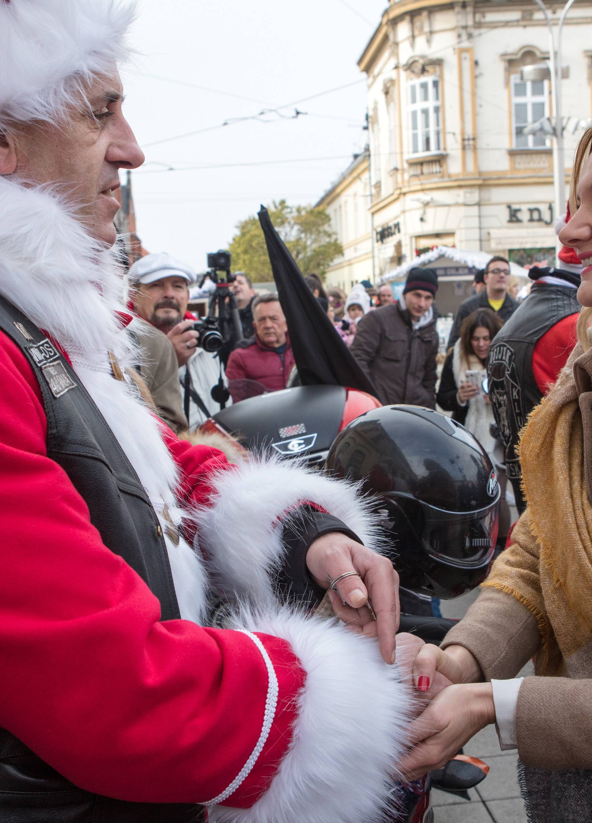 Bilo kuda, Advent svuda: Evo kako izgledaju hrvatski gradovi