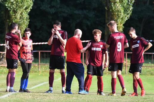 Conjar: Ja sam bio kapetan Dubravke i putovali smo na utakmice o svom tro&scaron;ku...