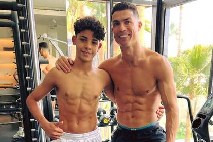 Kakav otac, takav sin! Cristiano Ronaldo oduševio fotografijom