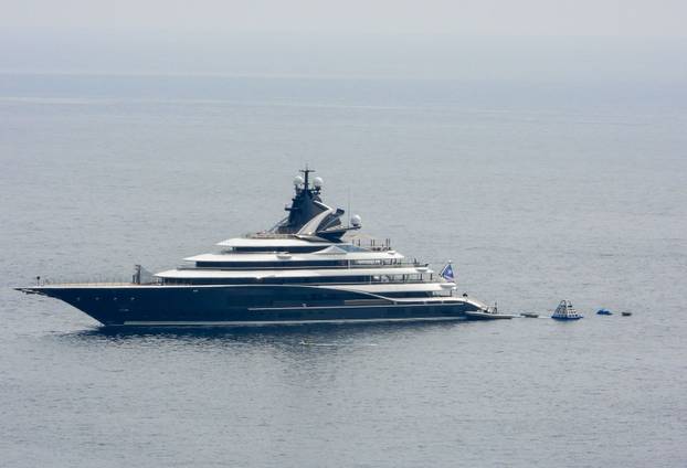 U Dubrovnik uplovila jedna od najluksuznijih jahti na svijetu, na njoj je bilo zanimljivo društvo