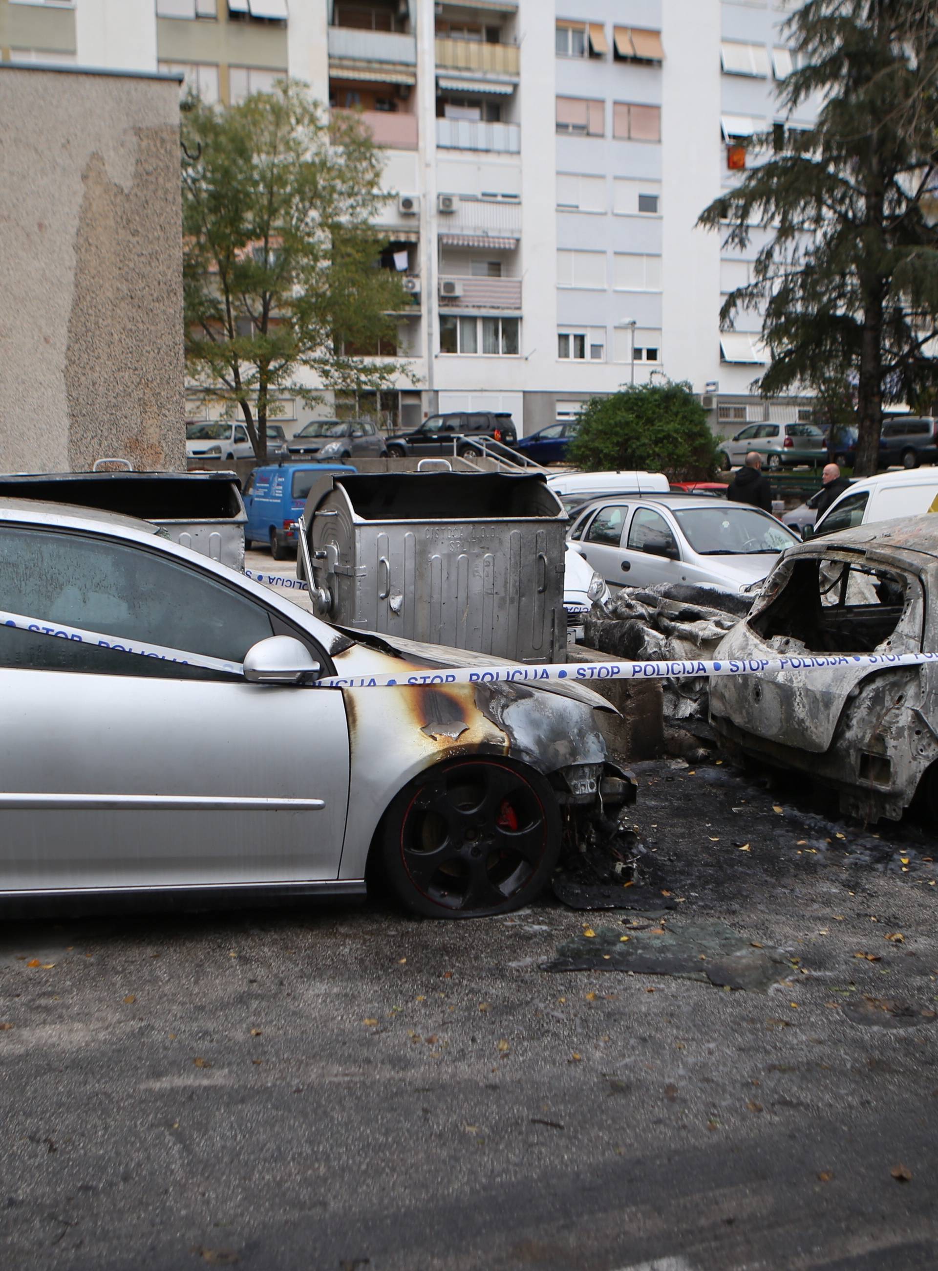 U Splitu tijekom noÄi izgorjela dva osobna vozila