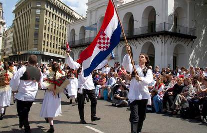 Izvan Hrvatske živi 3,2 milijuna Hrvata. Stručnjak: Prava brojka je veća, a teško da će se vratiti