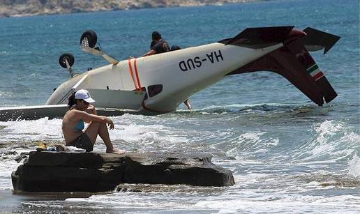 Grčka: Cessna se srušila u more, a turisti promatrali