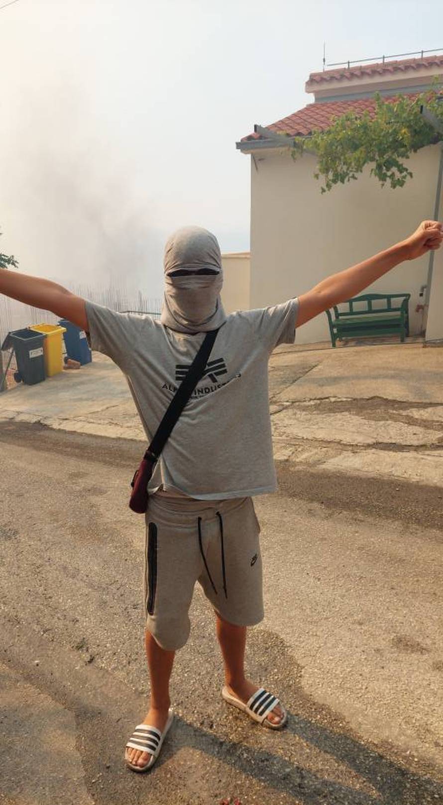 'Poklopilo nas je u 7 minuta. Oni su ostali. Spasili su ljude, kuće... To su naši srčani junaci!'
