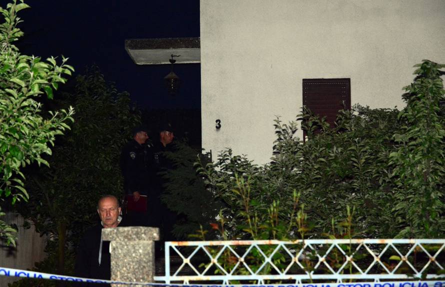 'Ležao je krvav': U kući u Sl. Brodu našli mrtvog muškarca