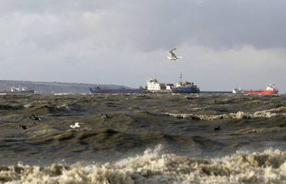 Katastrofa: Ruski tanker prepolovljen u Crnom moru
