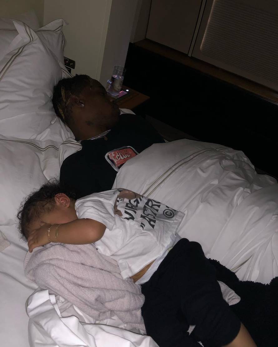 Iznenadila fanove: Kylie Jenner poručila reperu da želi još beba