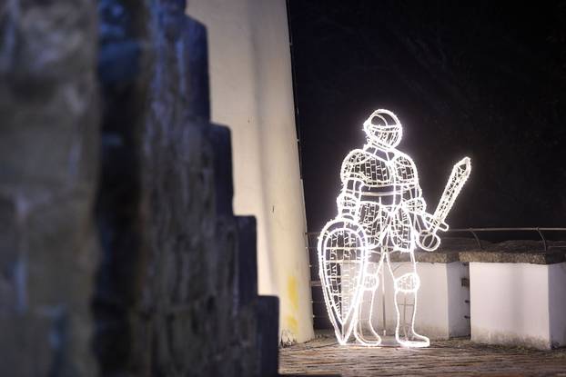 U dvorcu Trakošćan otvorena je izložba svjetlosnih skulptura "Dvorac svjetla"