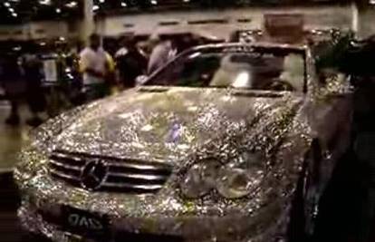 Mercedes optočili sa 300 tisuća Swarovski kristala