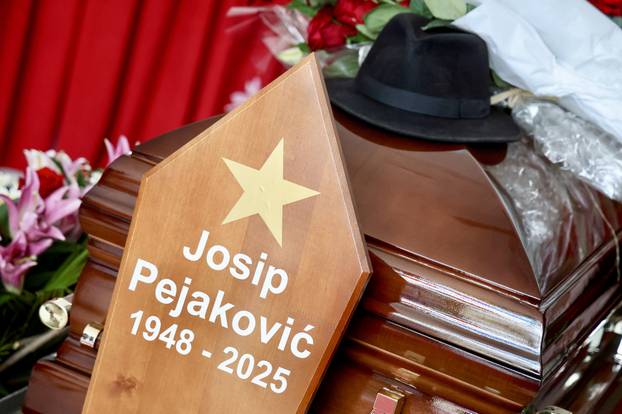Sprovod glumca Josipa Pejakovića u Sarajevu
