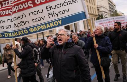 Štrajk paralizirao Grčku: Ljudi na ulicama, otkazani su letovi, veliki problemi za sve turiste