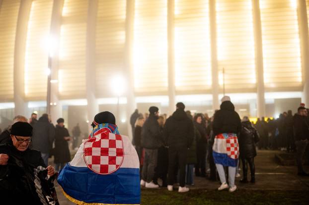 Zagreb: Gužva oko Arena zbog Thompsonovog koncerta