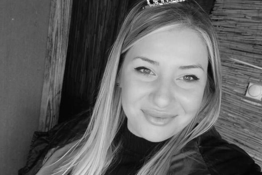 Oglasila se sestra misteriozno preminule Ive: Strašno! Na toj plaži sipaju curama drogu u piće