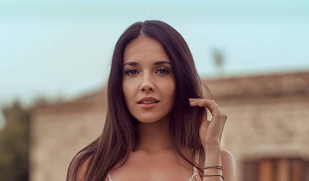 FOTO Svi se pitaju tko je ova njemačka ljepotica? Instagram gori, a ona je pravi misterij...