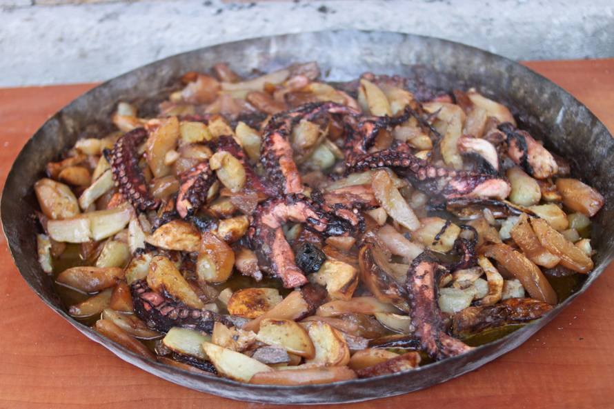 Svježu hobotnicu prepoznajte po mirisu, boji i sluzavoj koži