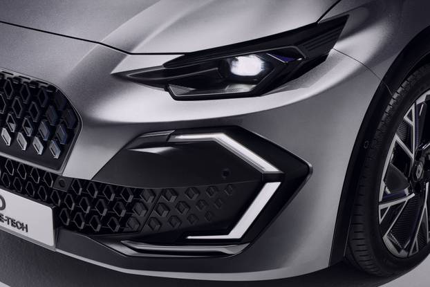 RENAULT CLIO VI FULL HYBRID E-TECH (RB3B1 HEV)