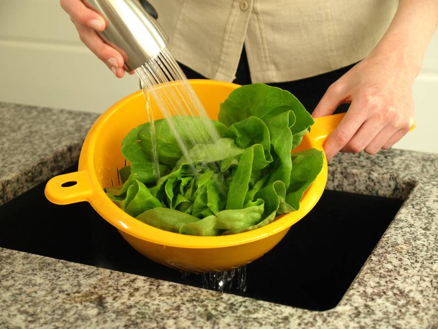 Trikovi kako da svježi peršin i salata prežive dulje u frižideru