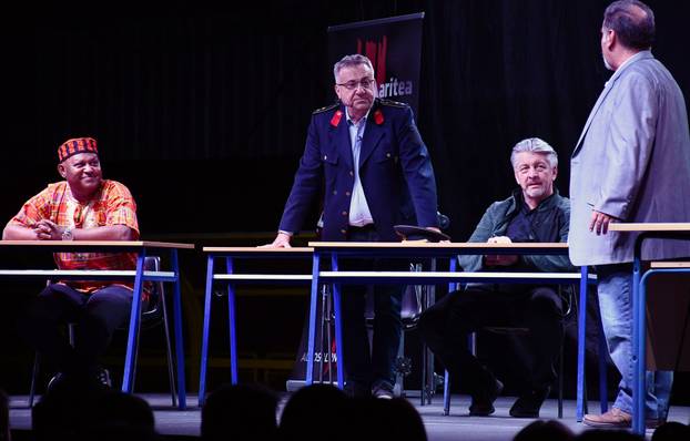 Junaci legendarne Večernje škole svoju turneju započeli u Slavonskom Brodu