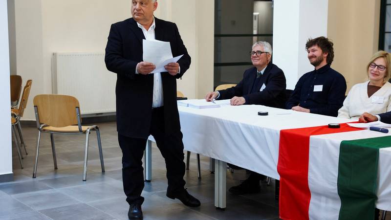 FOTO Evo kako izgledaju izbori u Mađarskoj: Glasali Viktor Orban i Peter Magyar