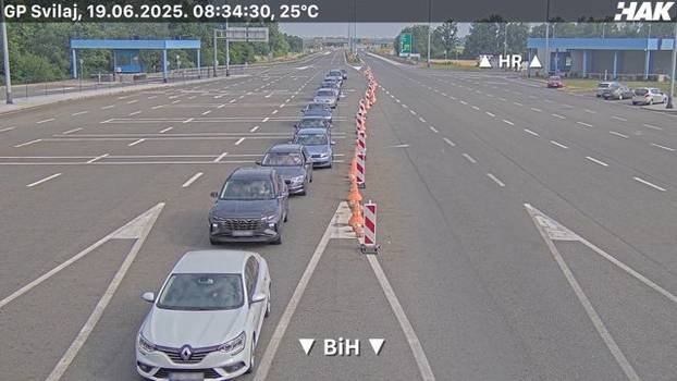 FOTO Zagužvalo na hrvatskim autocestama, gužve na granici: Pogledajte kolike su kolone...