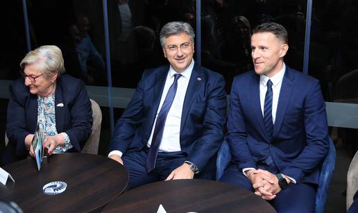 Plenković u Solinu: Pomoći ćemo mladima riješiti stambeno pitanje i radno mjesto