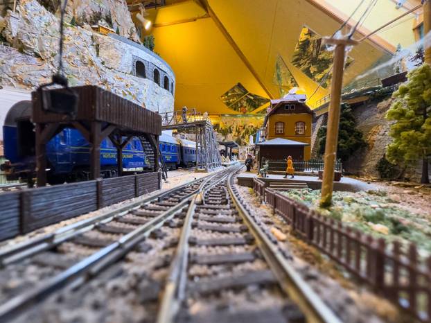 Oživio željeznicu koja je povezivala Konavle s Bečom: Pero je bajkovitu maketu gradio 12 godina