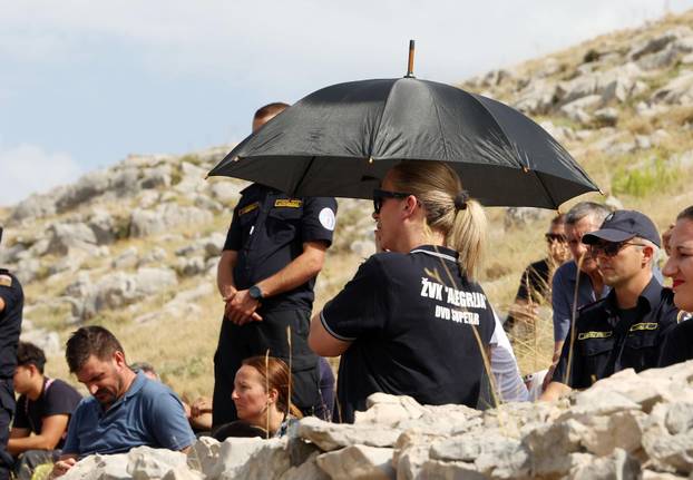 Šibenik:Na Kornatima obilježena 19. godišnjica tragedije u kojoj je poginulo 12 vatrogasaca