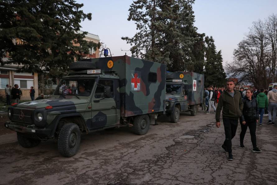 Fire in a night club resulting in casualties, in Kocani