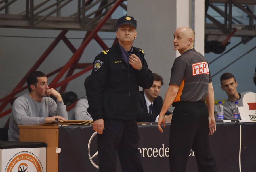 Tornado vrijeđao Musu, sudac ih do jednog potjerao s tribine