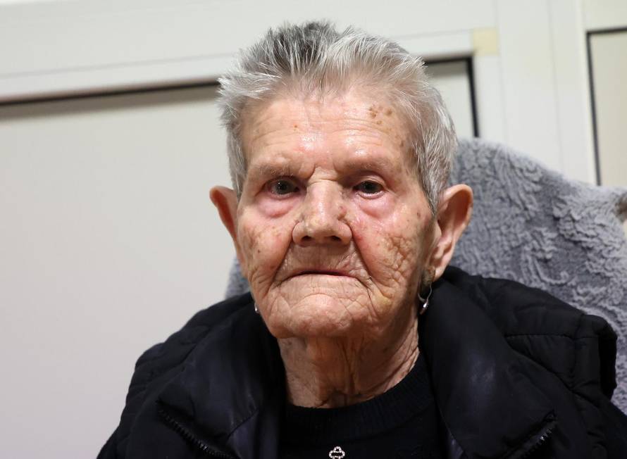 Šibenik: U Cvjetnom domu Ljeposava Periši? proslavila 100. ro?endan