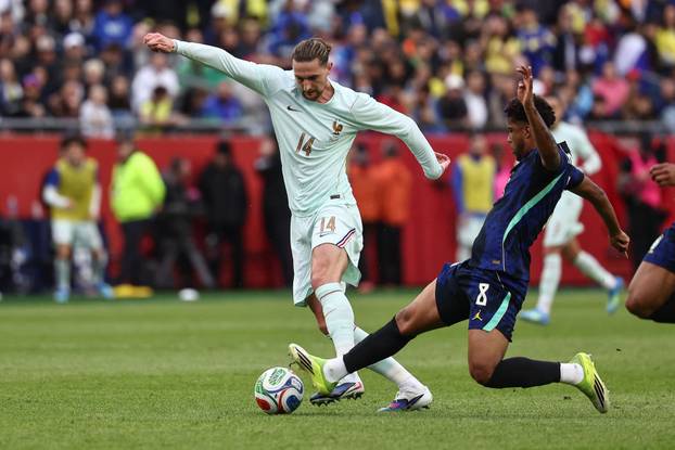 Soccer: International Mens Friendly-Brazil at France