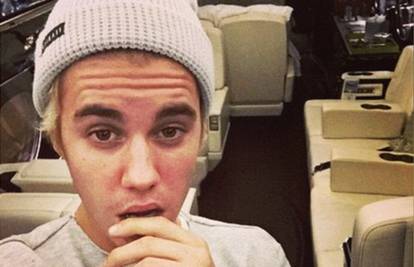 Sretan mi Božić! Justin Bieber darovao si je luksuzni avion