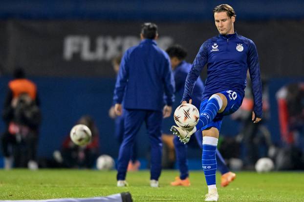 Zagreb: Zagrijavanje igrača uoči početka utakmice GNK Dinamo - Celta Vigo