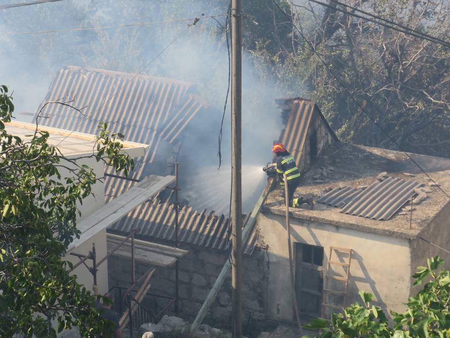 Našli mrtvog muškarca: "Sve će izgorjeti, nema dosta ljudi!"