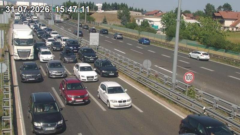 FOTO Kaos na A1. Velika gužva na Lučkom, kilometarske kolone diljem autoceste: 'Sve stoji!'