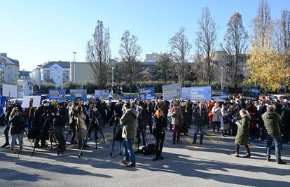 Studentski zbor upozorava: Na FFZG-u studenti nezakonito gube svoje pravo studiranja