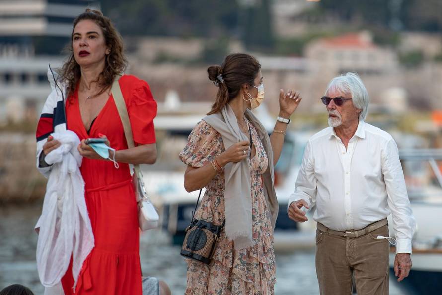 Dubrovnik: Bernie Ecclestone u društvu supruge Fabiane Flossi prošetao Stradunom