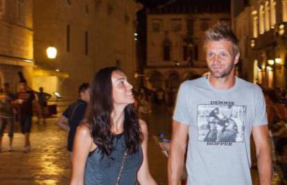 Bišćanova supruga pokazala preplanule noge u Dubrovniku