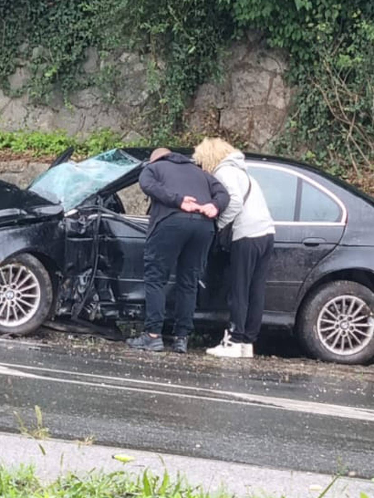 Teška nesreća u Zagrebu: Rezali lim BMW-a i izvlačili vozača!