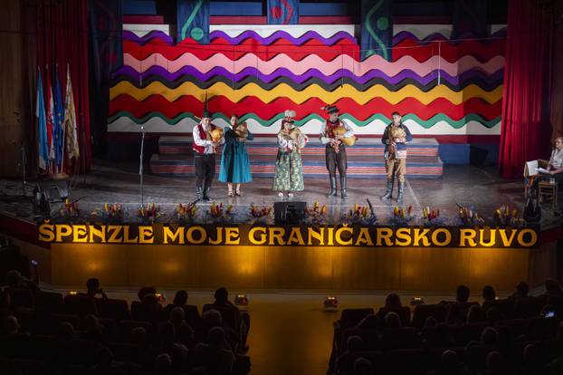 Županja: U sklopu 59. Šokačkog sijela održana Revija narodnih nošnji zlatara