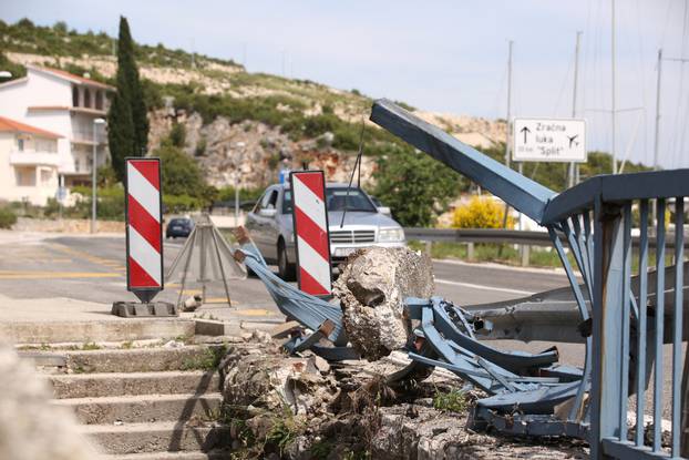 U prometnoj nesreći kod Trogira poginula jedna osoba