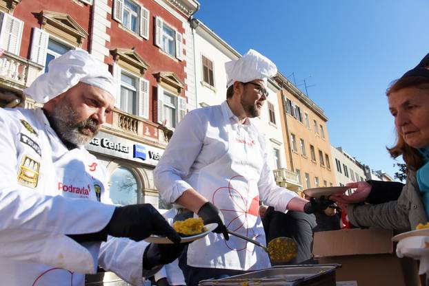 Pula: Pula ispraća staru godinu uz firtaju od 2026 jaja