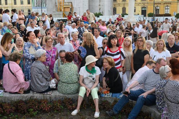 Zagreb: HNK završio kazališnu sezonu koncertom "Devedesete – godine koje pamtimo"
