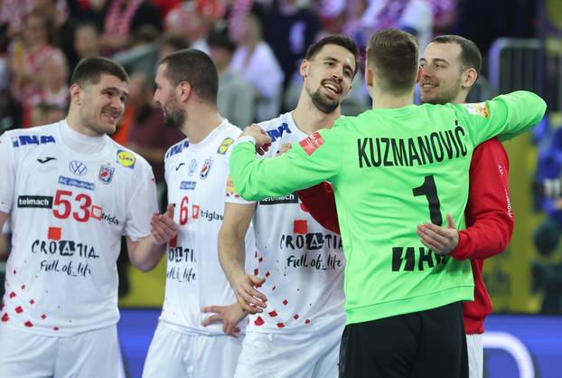 Hrvatski rukometaši slave nakon što su svladali Island 32:26