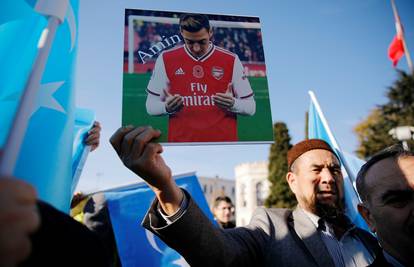 U Kini zbog Özila neće gledati utakmicu Arsenala i 'građana'