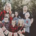 Usvojili petero braće i sestara: 'Sad svi zajedno slavimo Božić'