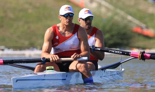 Braća Sinković bez medalje u prvoj regati Svjetskog kupa