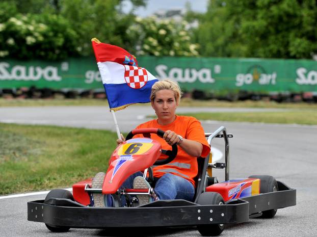 Brežice: 14.12.1984. ro?ena skijašica Nika Fleiss
