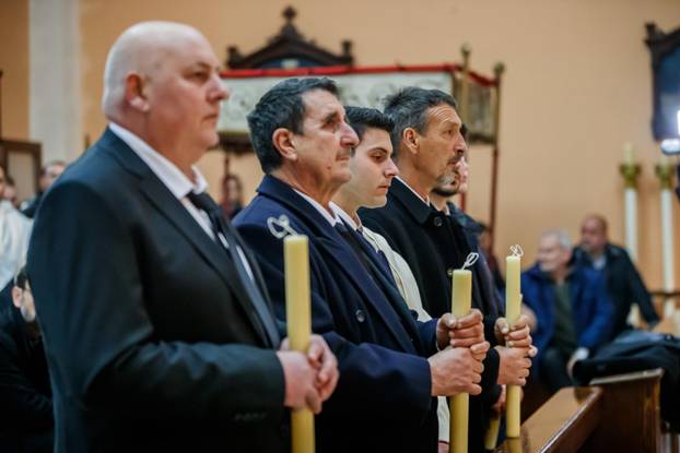 Svirče: Višestoljetna tradicija procesije Za križen